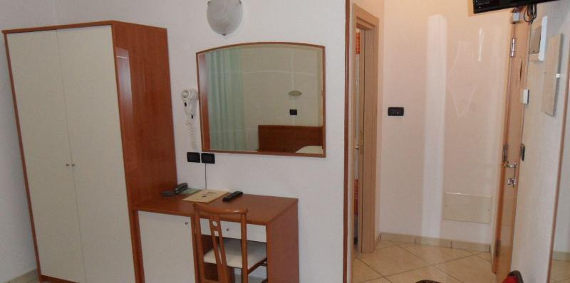 Hotel Odeon Τσέρβια Εξωτερικό φωτογραφία