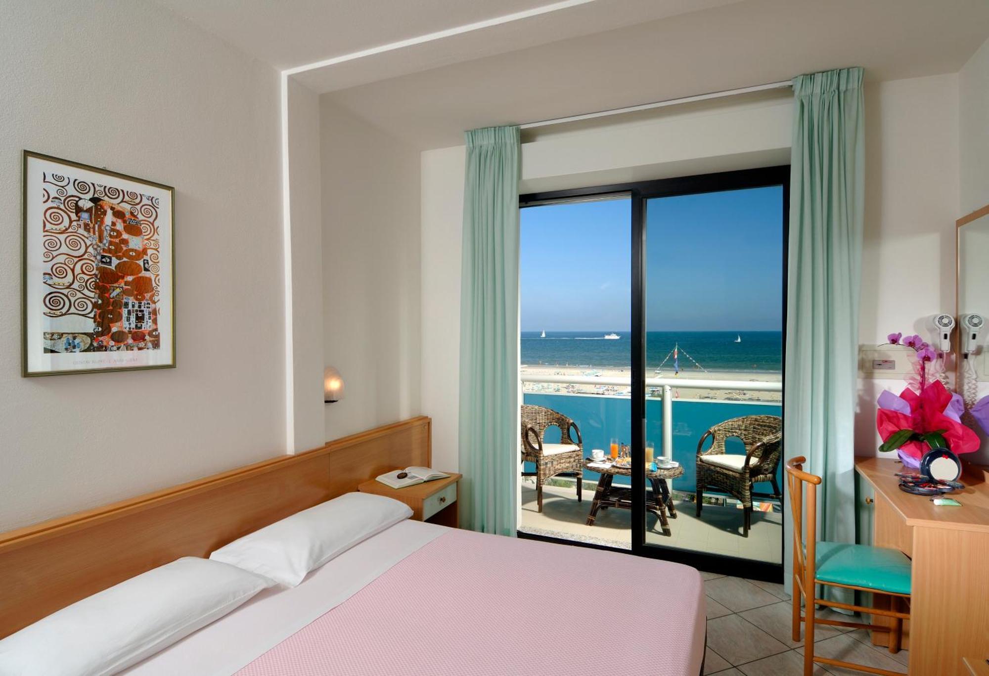 Hotel Odeon Τσέρβια Εξωτερικό φωτογραφία