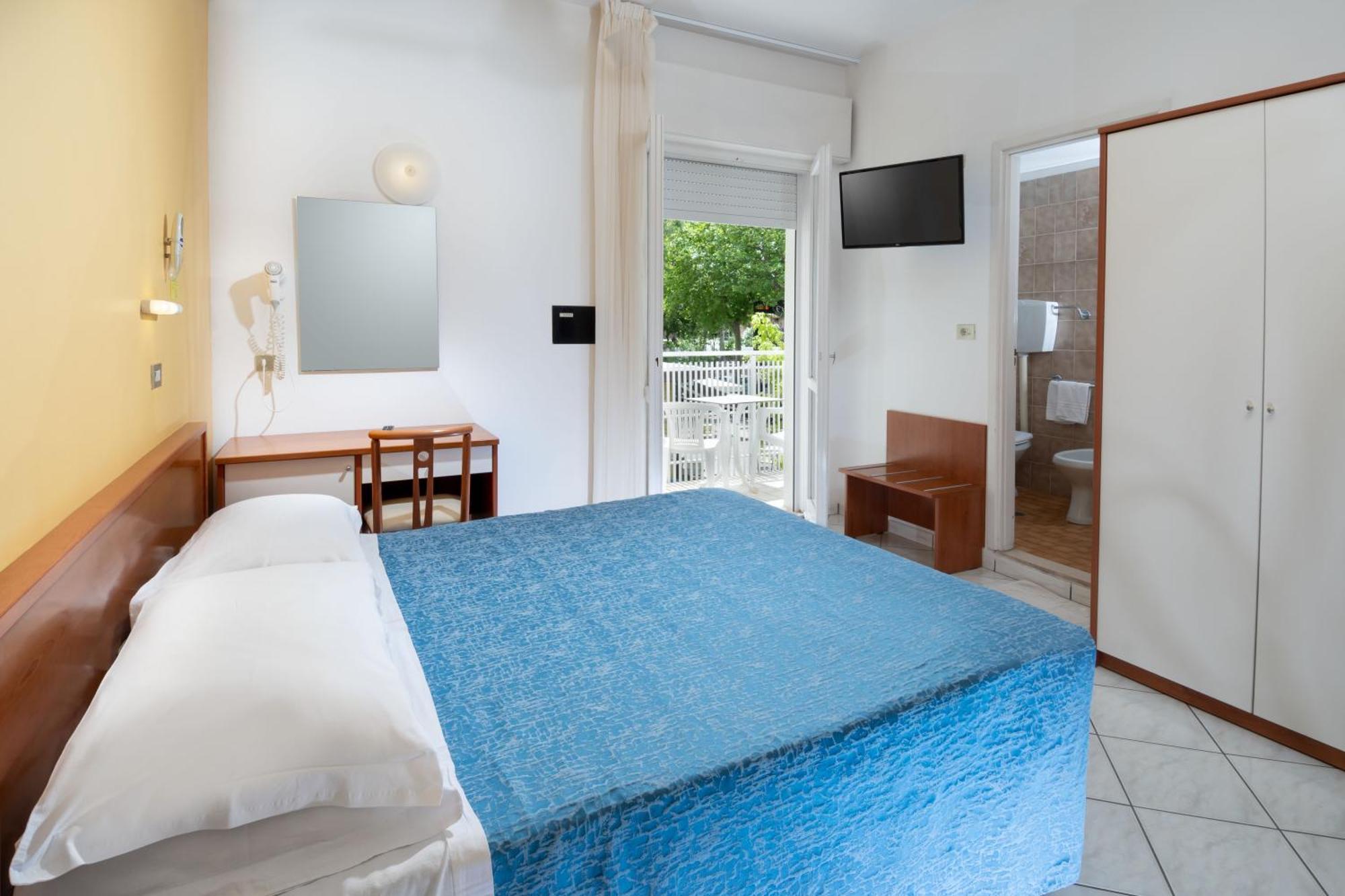 Hotel Odeon Τσέρβια Εξωτερικό φωτογραφία