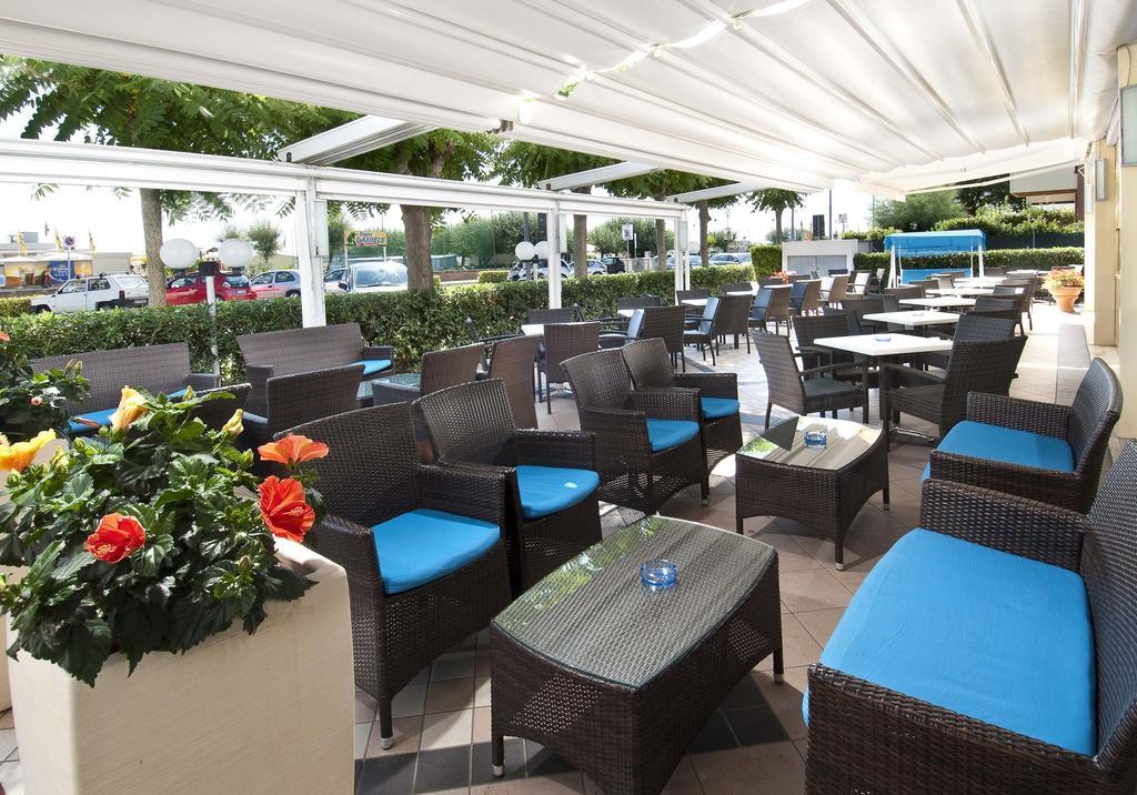 Hotel Odeon Τσέρβια Εξωτερικό φωτογραφία
