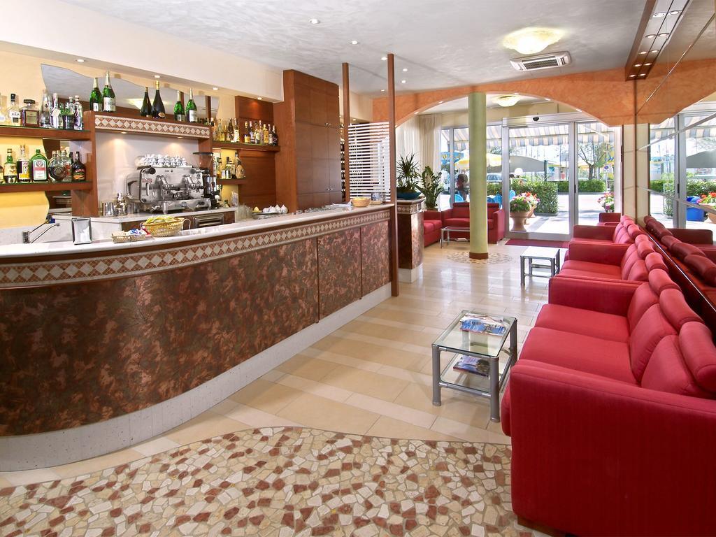Hotel Odeon Τσέρβια Εξωτερικό φωτογραφία
